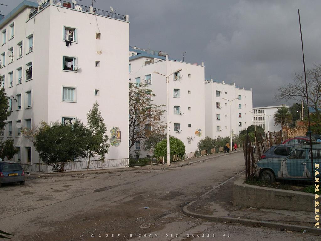 BB 050 CITE JEAN DE LA FONTAINE 2006 PAR BRAHIM HADRI   (10).jpg -           